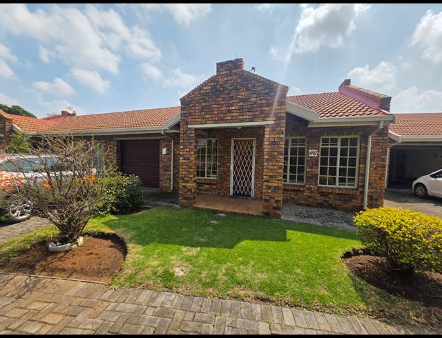 1 BEDROOM TOWNHOUSE FOR SALE IN THREE RIVERS